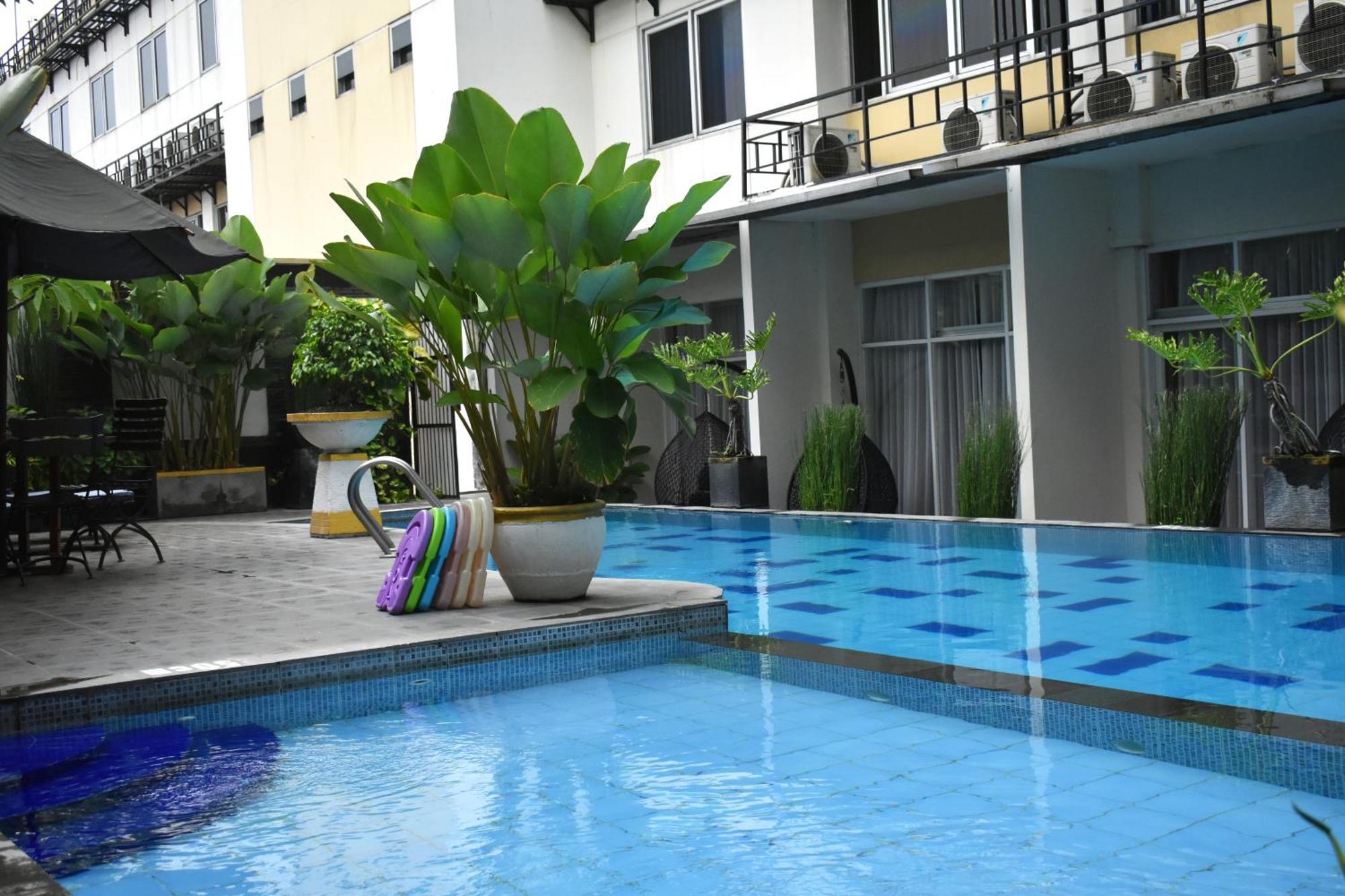 Abadi Hotel Malioboro Yogyakarta By Tritama Hospitality Екстер'єр фото